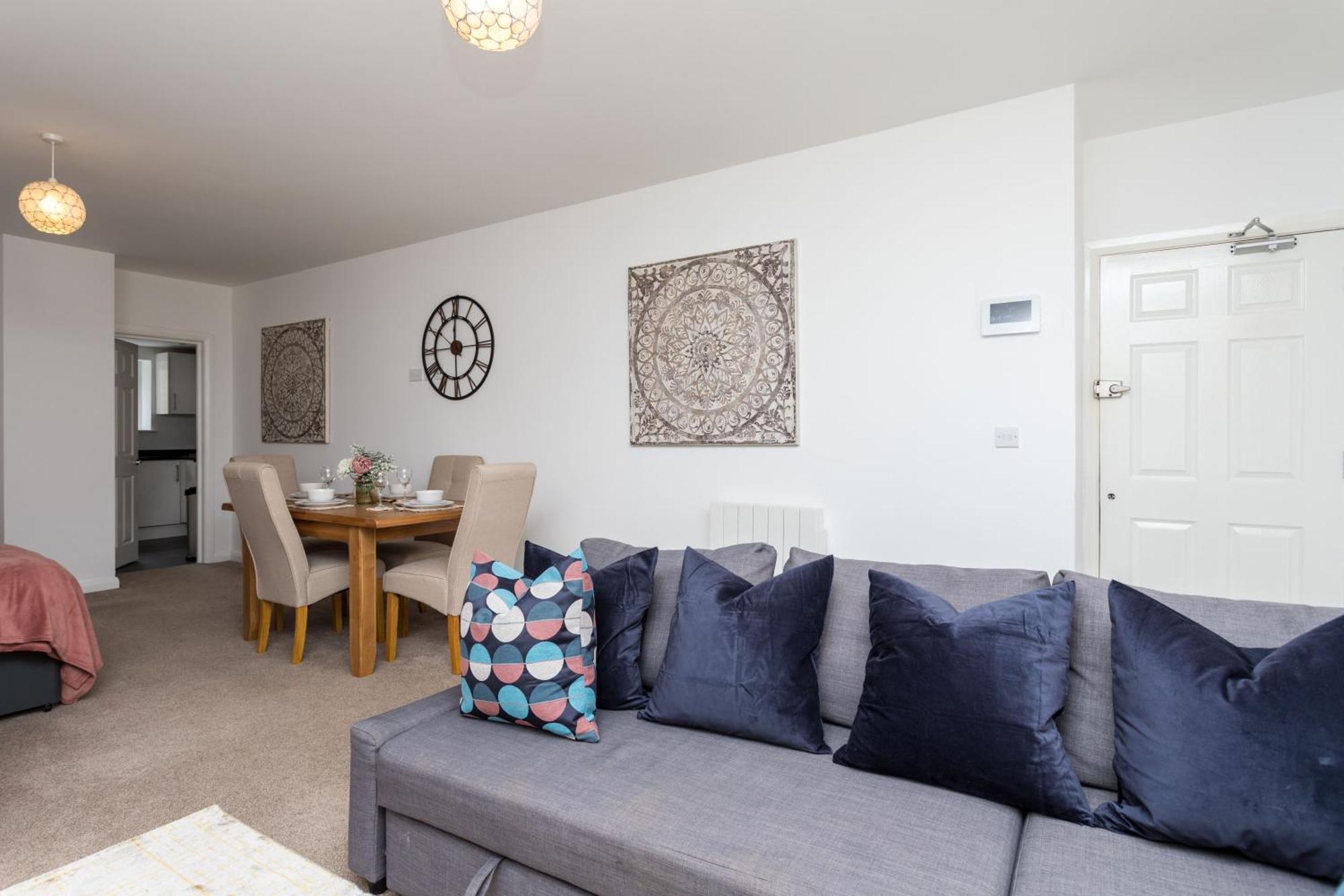 Flat 7- Spacious Studio Flat In The Heart Of Crawley Zewnętrze zdjęcie